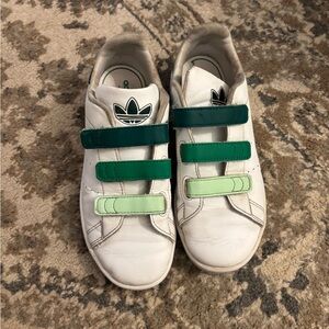 Adidas Stan Smith Kids White Sneakers with Green Straps